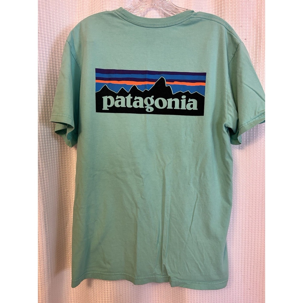 Patagonia Men's P-6 Logo Cotton T-Shirt M Green Mint Organic Cotton Short Sleeve